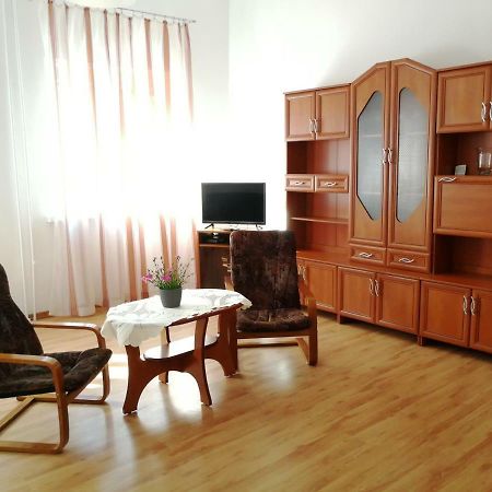 Apartament Jasminowy Διαμέρισμα Kudowa-Zdrój Εξωτερικό φωτογραφία